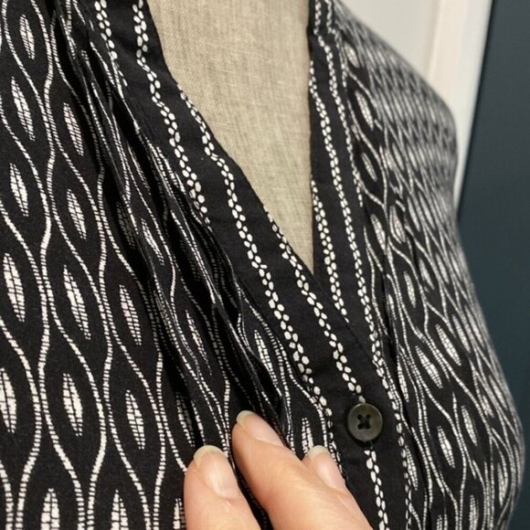 Anthropologie Maeve Button Down Shirt Calia black white printed size 6 - Picture 7 of 16